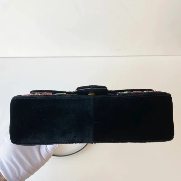 Gucci Marmont Velvet Shoulder Bag - Picture 2 of 16